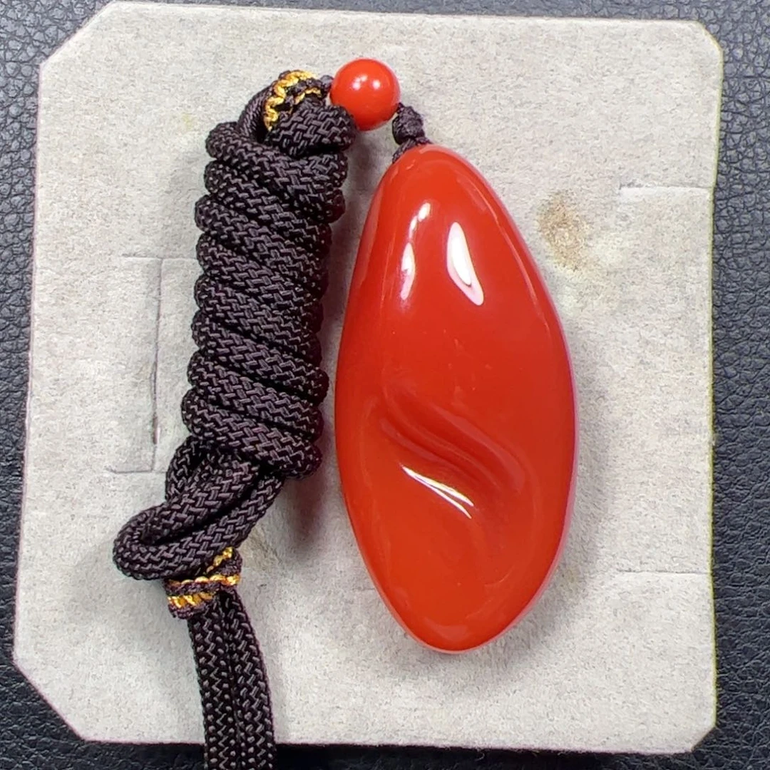 南红玛瑙未镶嵌随型吊坠（带绳多样性发货）
