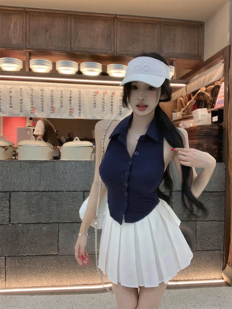 甜辣设计感翻领单排扣露肩挂脖背心女气质时尚百搭收腰小个子上衣