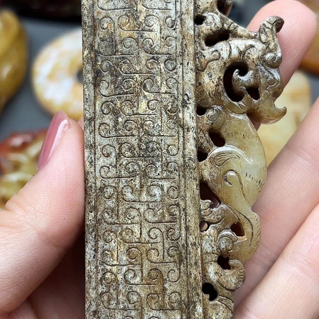 平***5和田玉未镶嵌颈饰