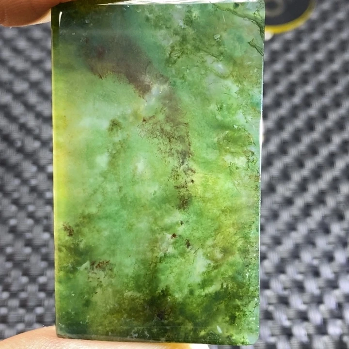 黎***利玛瑙/玉髓未镶嵌玛瑙