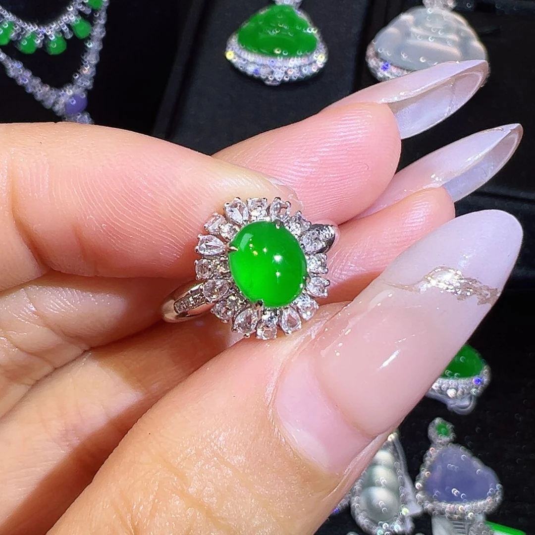 翡翠戒指18K金镶嵌翡翠