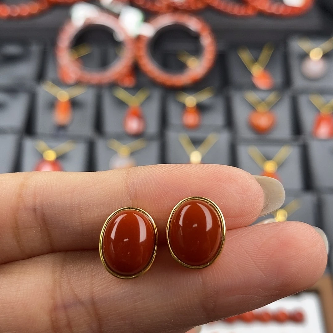 银S925镶嵌四川凉山瓦西耳钉南红玛瑙