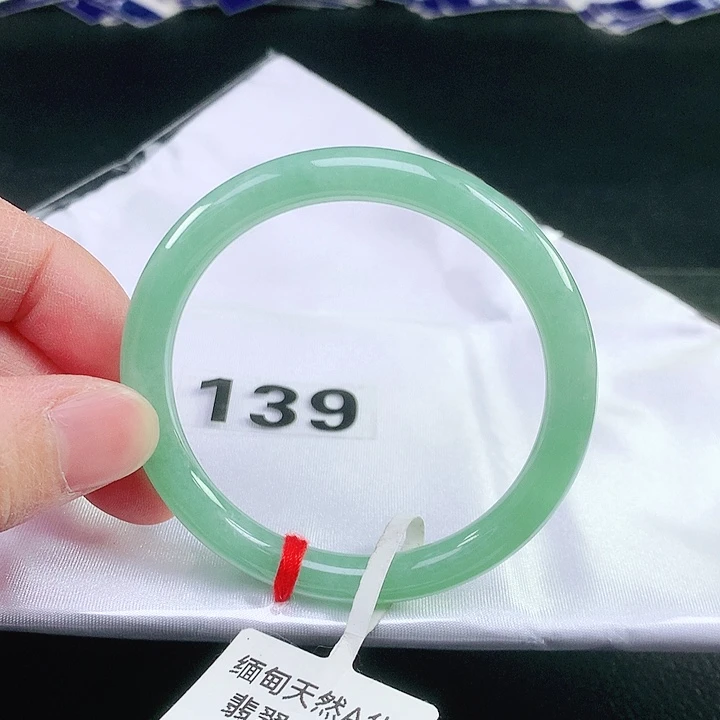 未镶嵌手镯（圆镯）翡翠139
