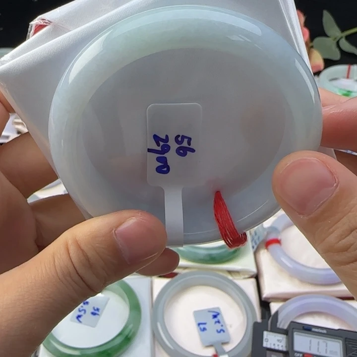 未镶嵌手镯翡翠翡翠手镯