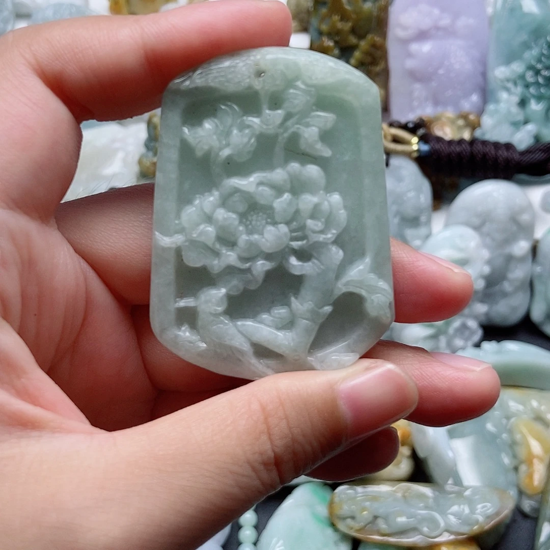 翡翠未镶嵌颈饰翡翠