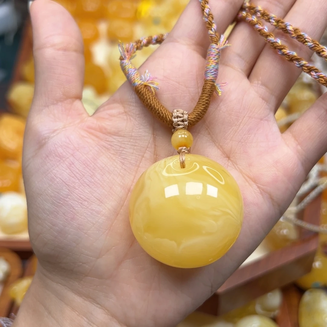 未镶嵌颈饰琥珀蜜蜡