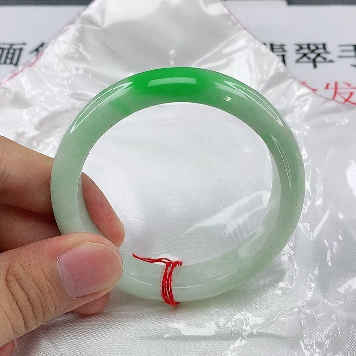 翡翠手镯未镶嵌圈55.5。5402。3