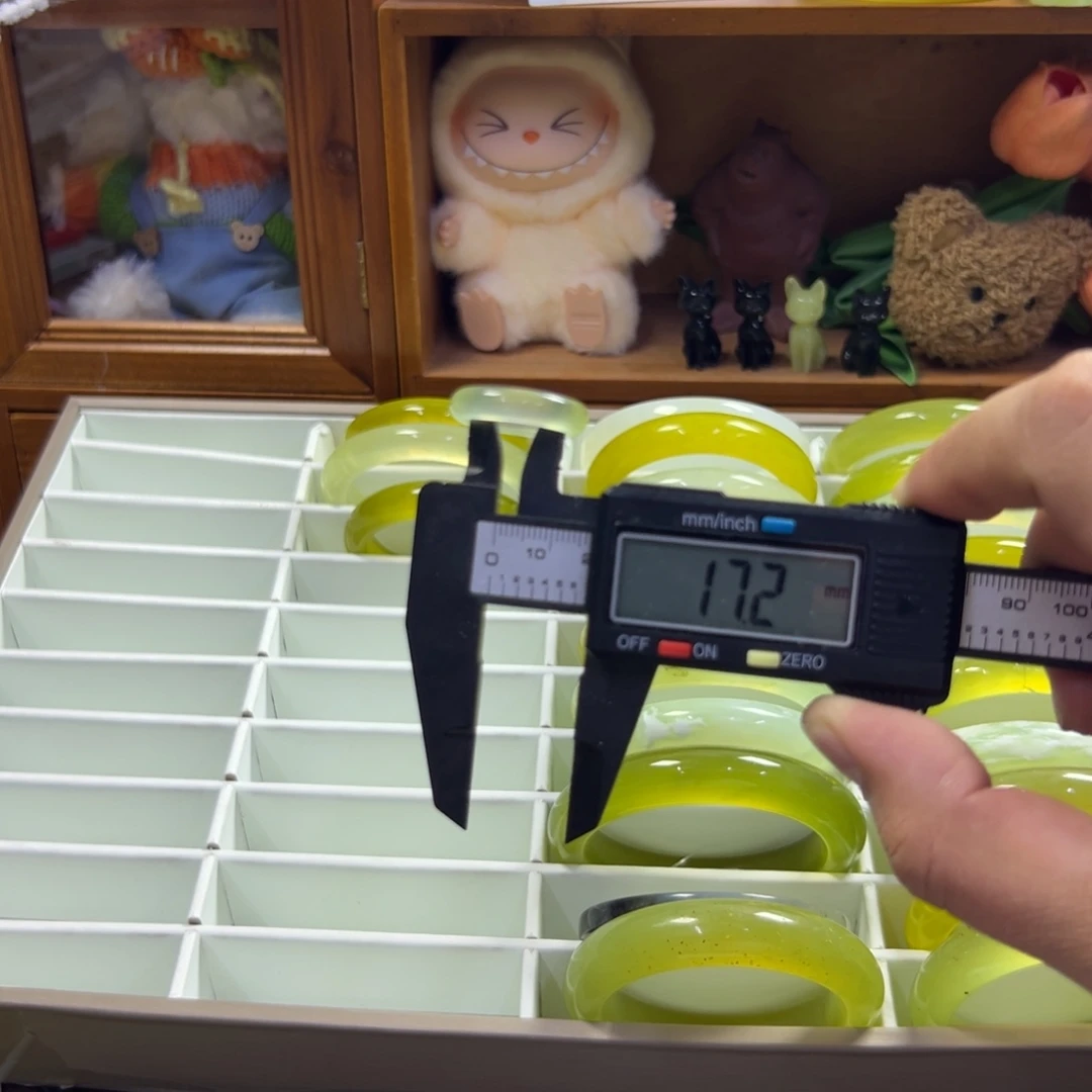 蛇纹石玉未镶嵌手镯368