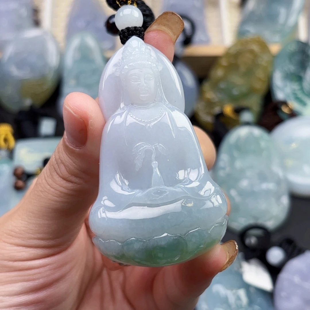 飞***鹰颈饰未镶嵌翡翠观音