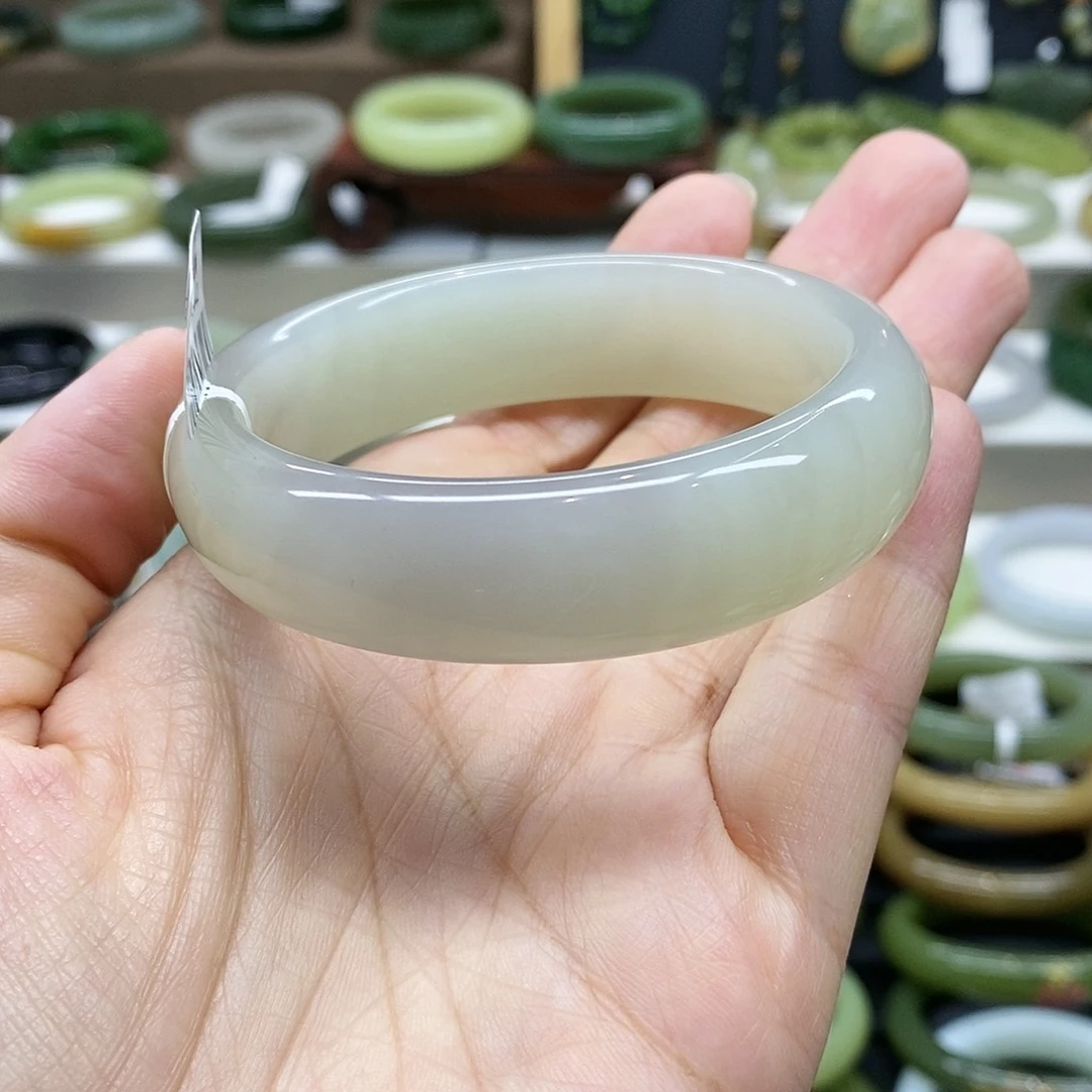 【闪购商品】未镶嵌手镯和田玉