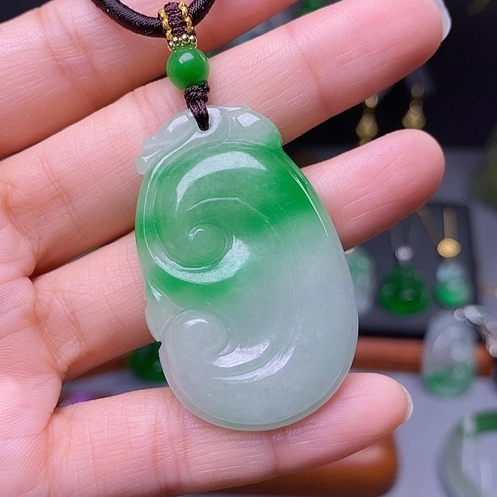 吊坠(赠链)未镶嵌翡翠