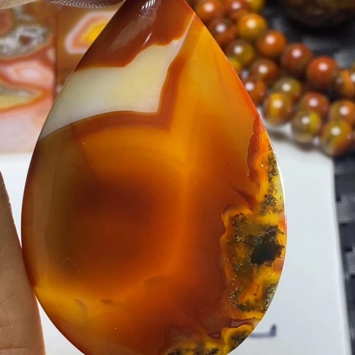 玛瑙/玉髓颈饰足银镀金镶嵌每****天