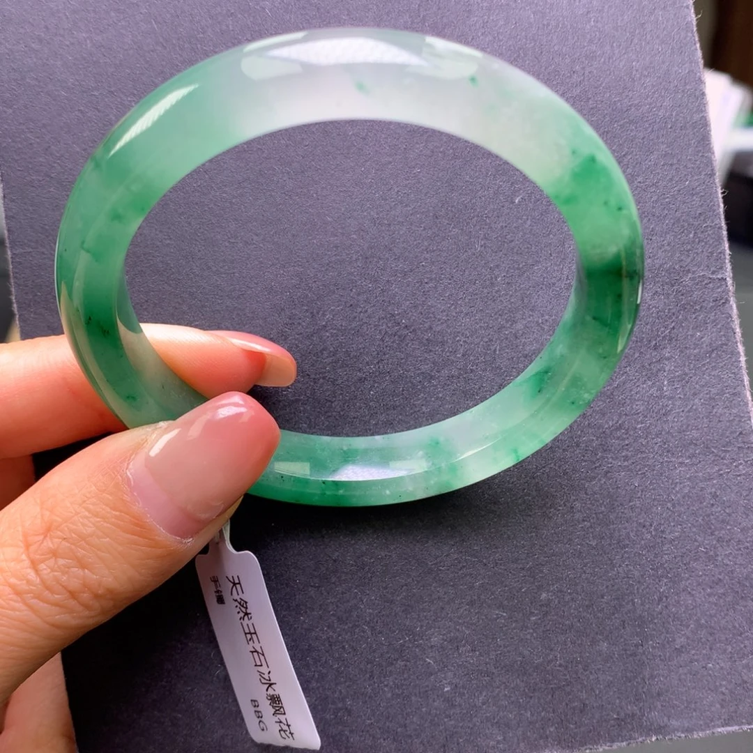 石英质玉（非洲翠）未镶嵌手镯