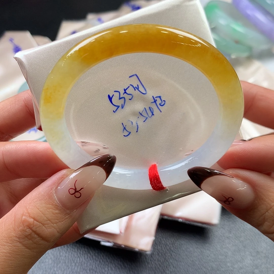 翡翠未镶嵌手镯（圆镯）4号大漏