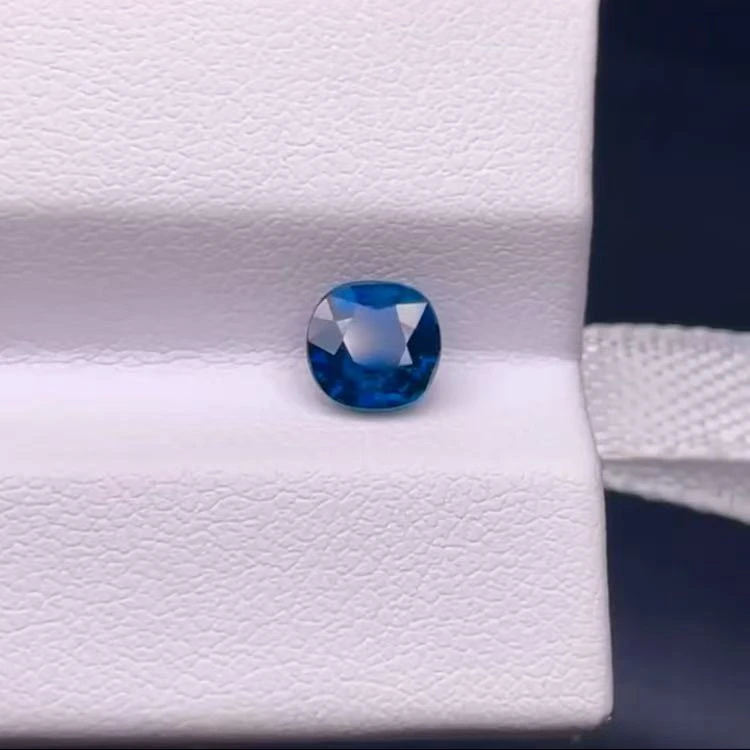 天然斯里兰卡皇家蓝蓝宝石 1.39克拉