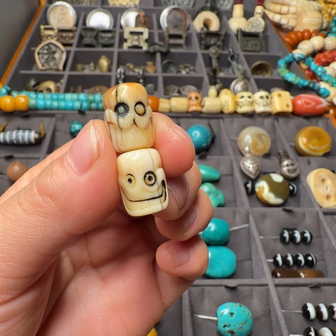 溪***某大叶紫檀（黑酸枝木类）