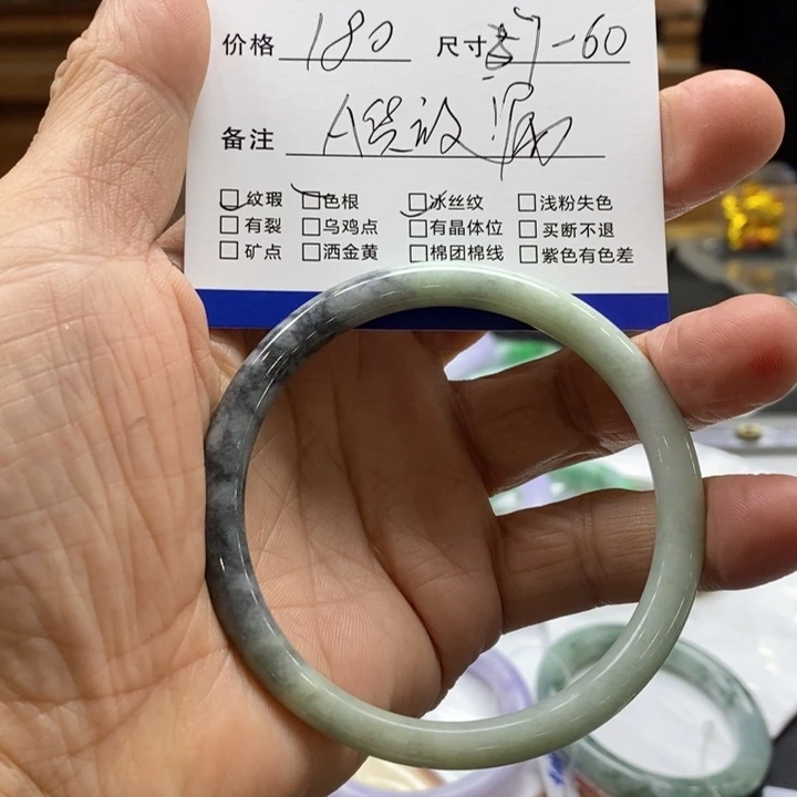 翡翠未镶嵌手镯翡翠手镯