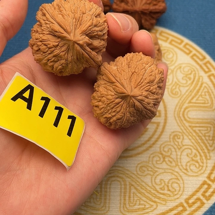 文玩核桃把件核桃