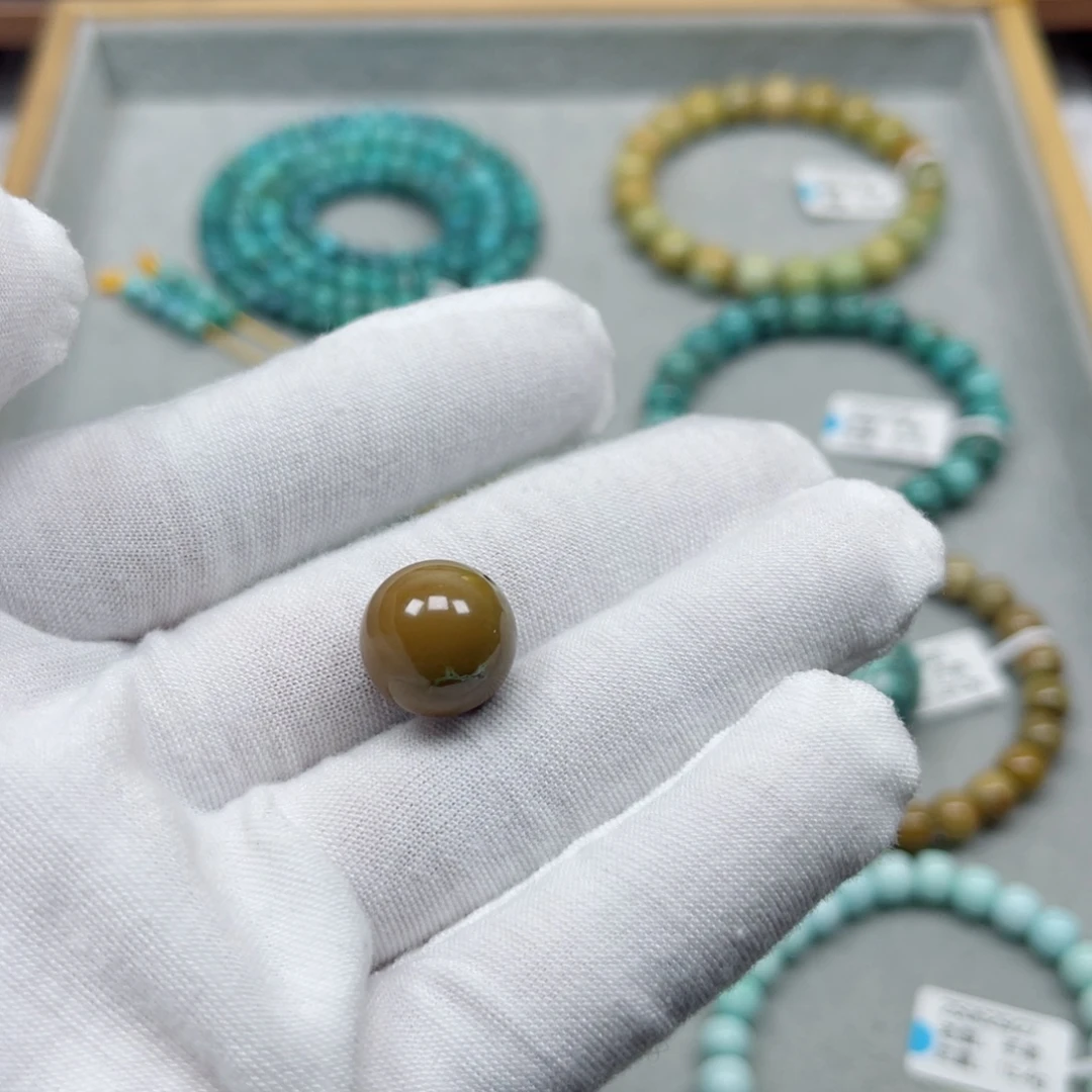 绿松石未镶嵌挂件