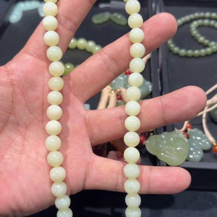 和田玉（黄玉）未镶嵌颈饰