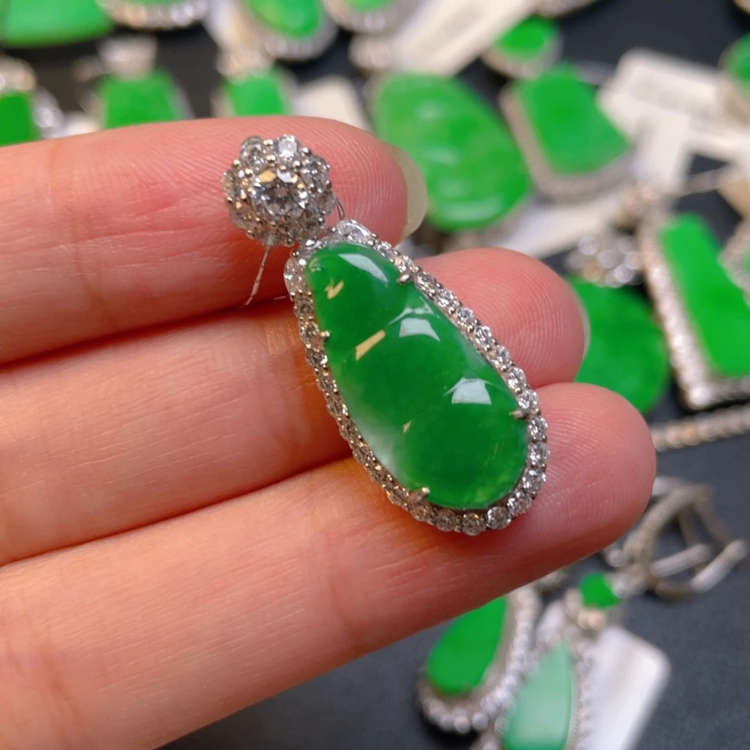 颈饰银S925镶嵌翡翠