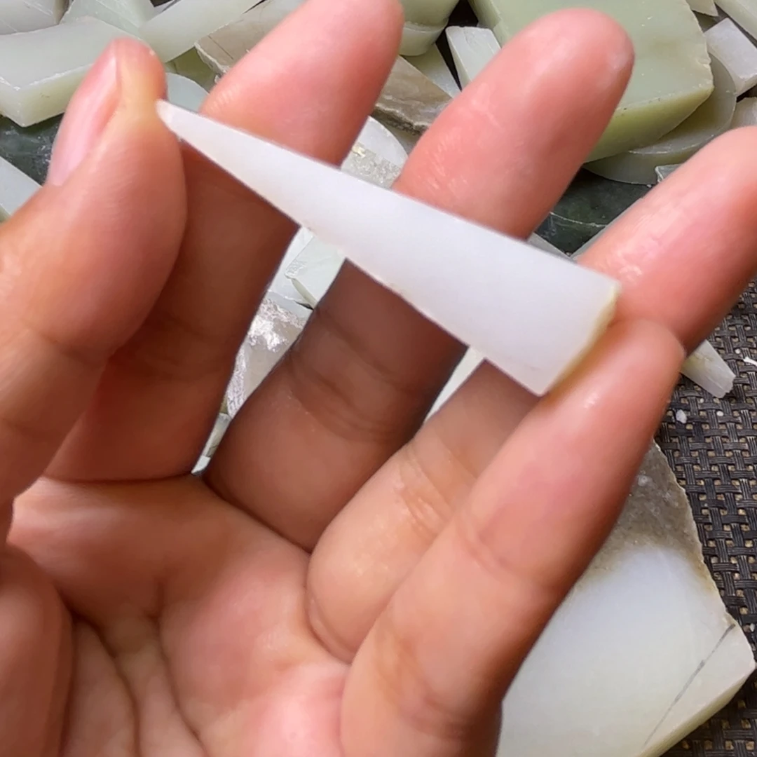 和田玉未镶嵌项链