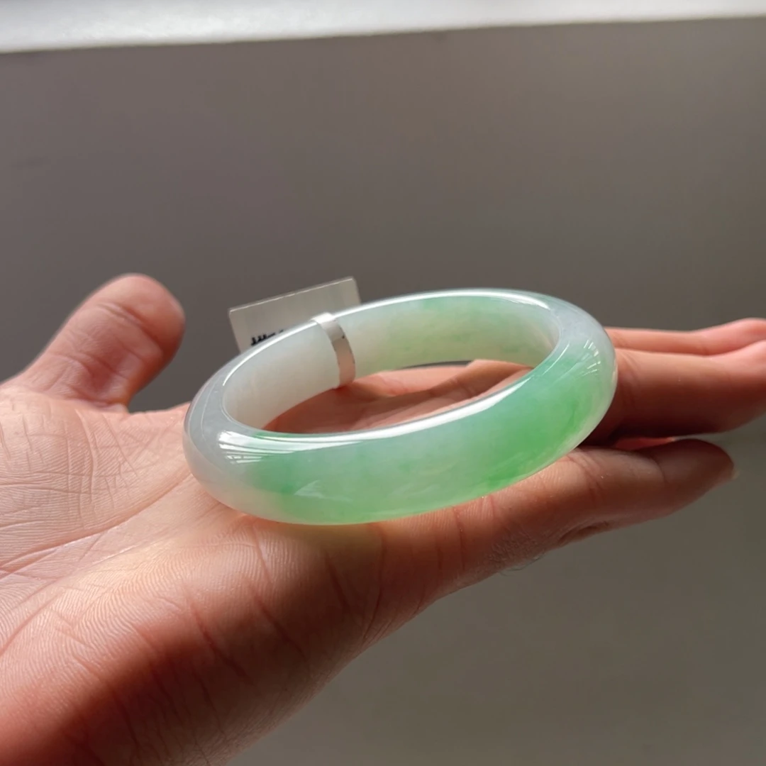 翡翠未镶嵌手镯51圈三天鉴赏期