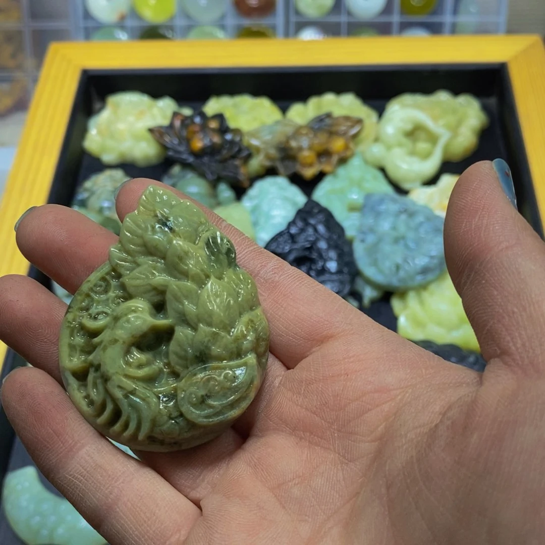 蛇纹石玉未镶嵌毛衣链65