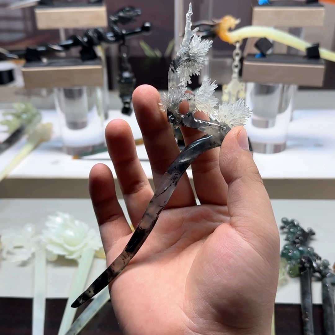 蛇纹石玉发饰未镶嵌养****?