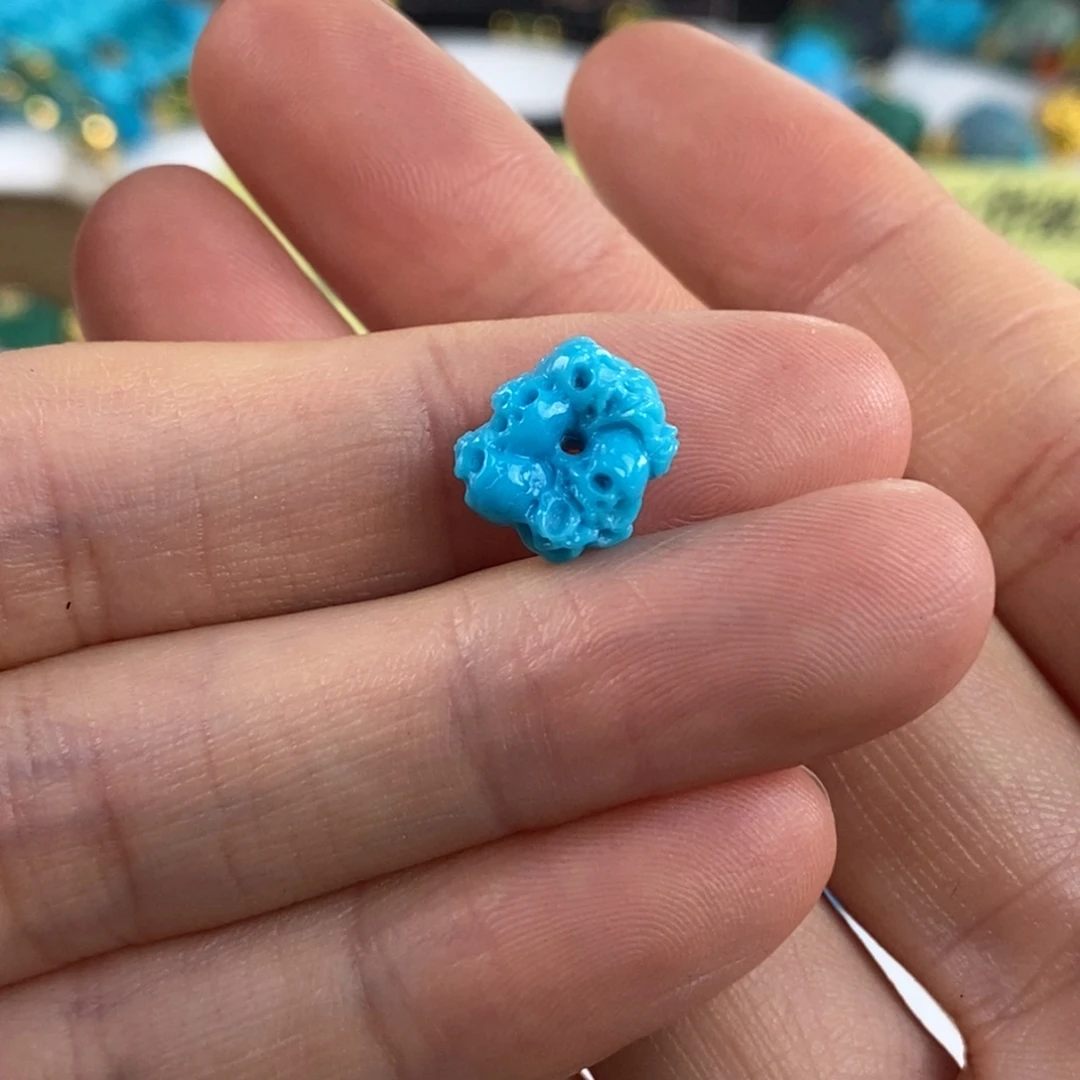 绿松石未镶嵌。万骷