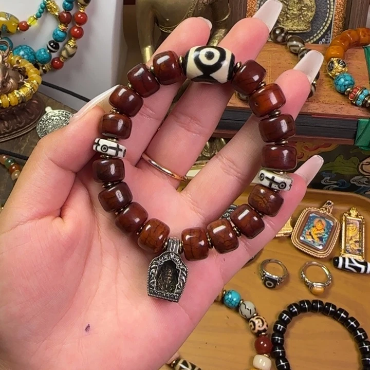 不***僧大叶紫檀（黑酸枝木类）