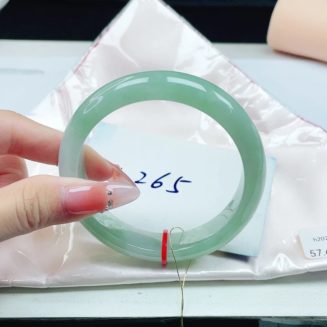 未镶嵌手镯翡翠57+