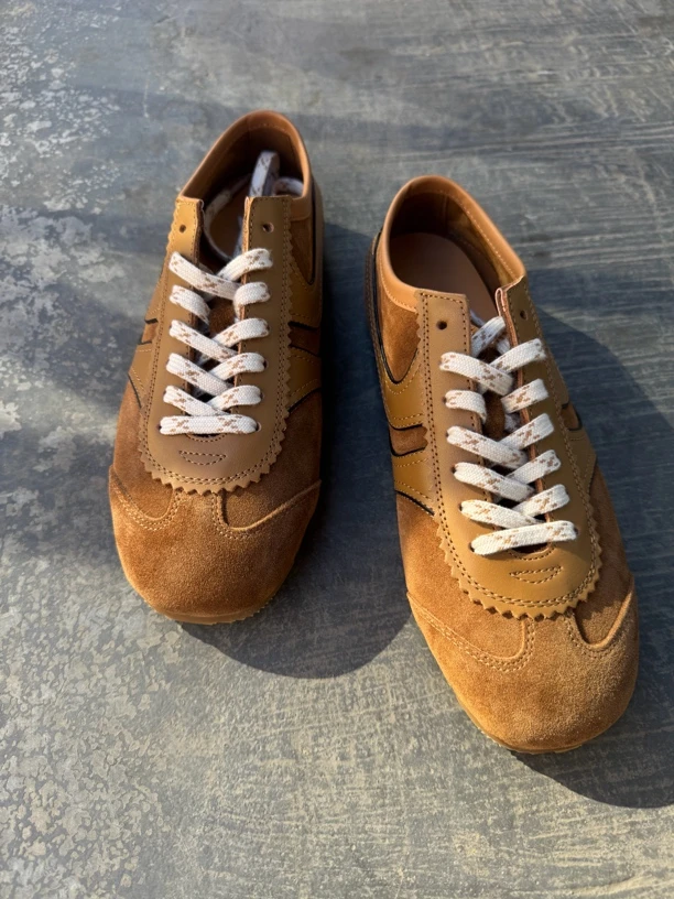 【思含】低帮舒适透气时尚复古休闲鞋