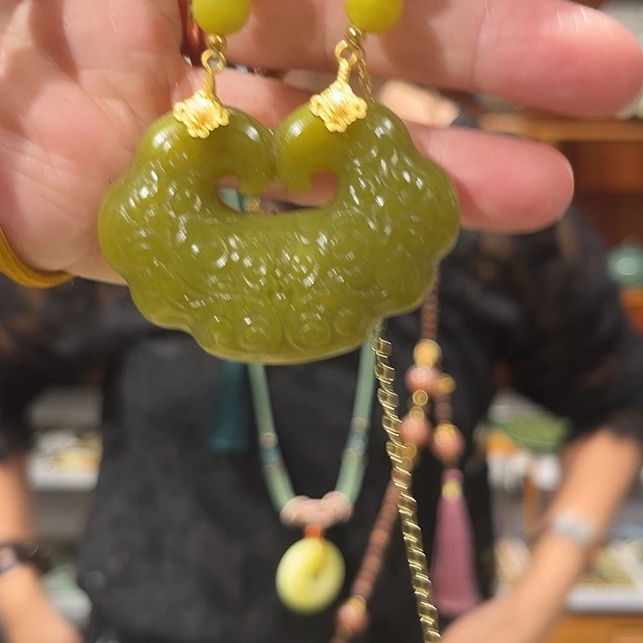 未镶嵌岫玉毛衣链