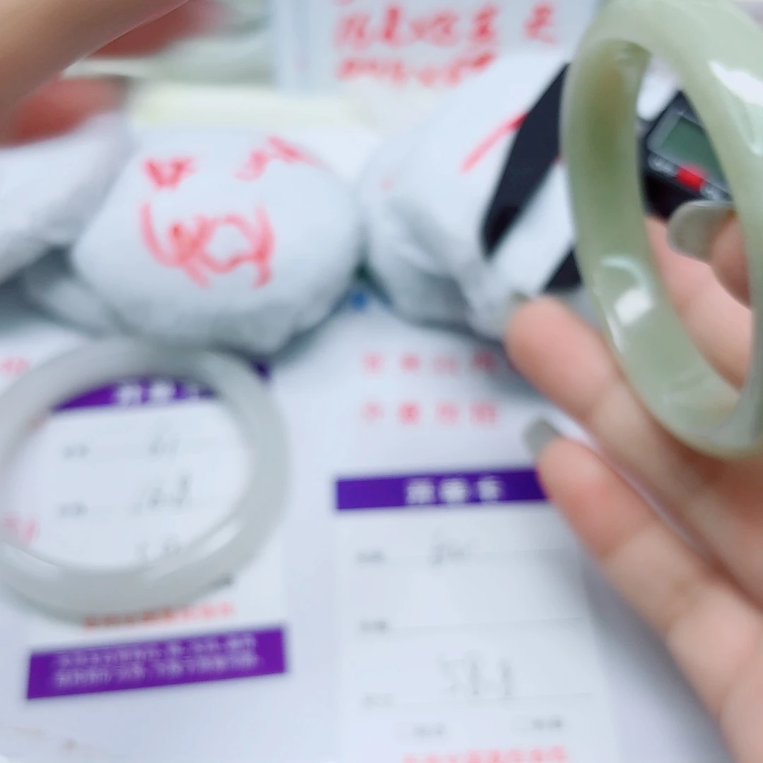 未镶嵌手镯石英质玉62/5859
