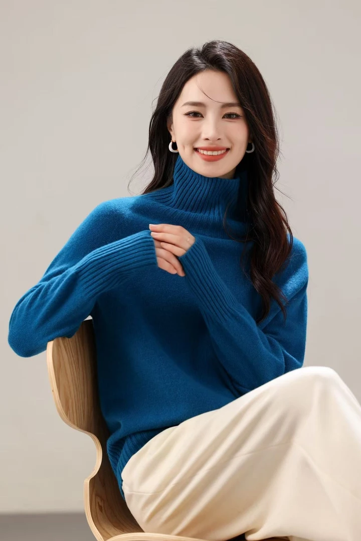 秋冬高翻领羊毛衫百搭简约时尚