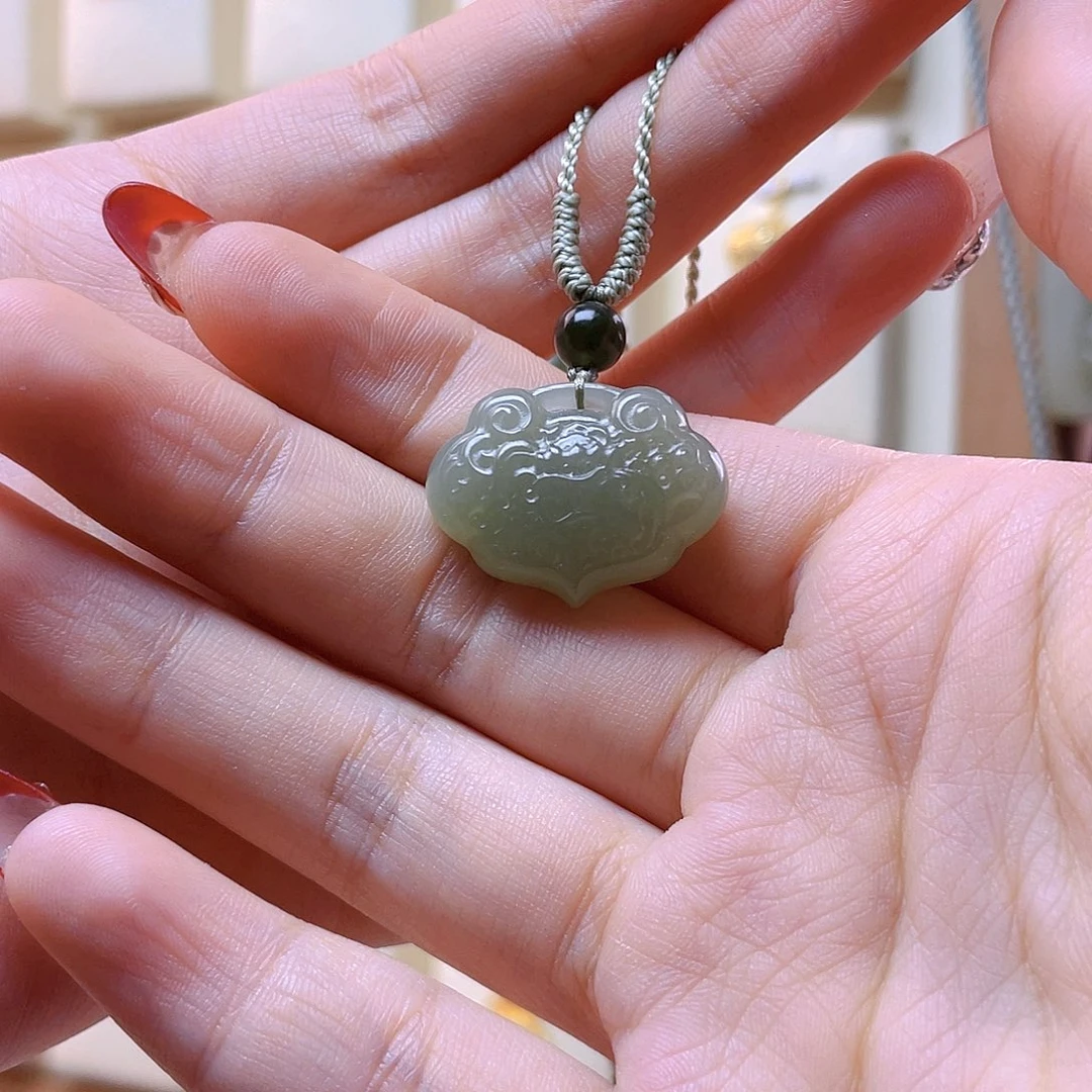 和田玉吊坠(赠链)未镶嵌M*u