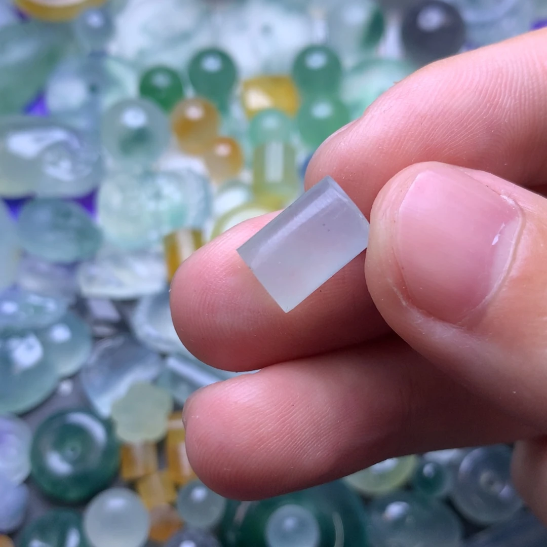 定制翡翠未镶嵌挂件