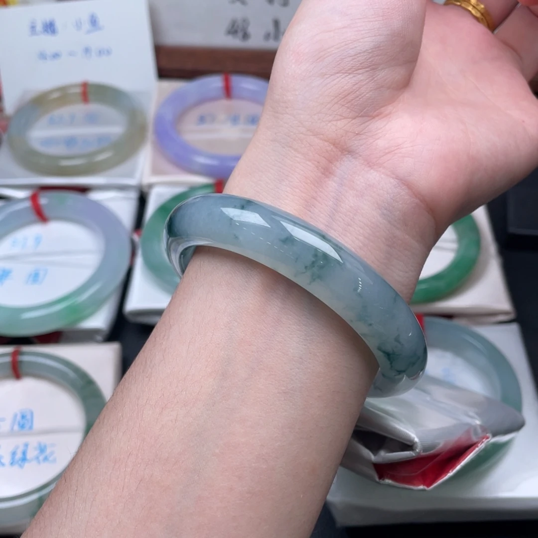 未镶嵌手镯翡翠卡55.7正圈，满圈蓝花，水墨丹青