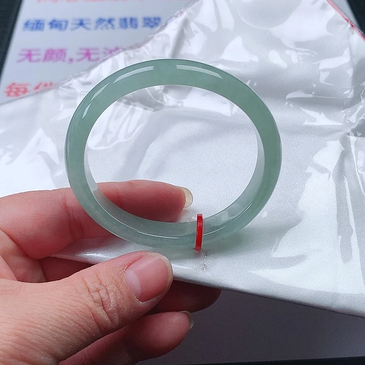 翡翠手镯未镶嵌翡翠065