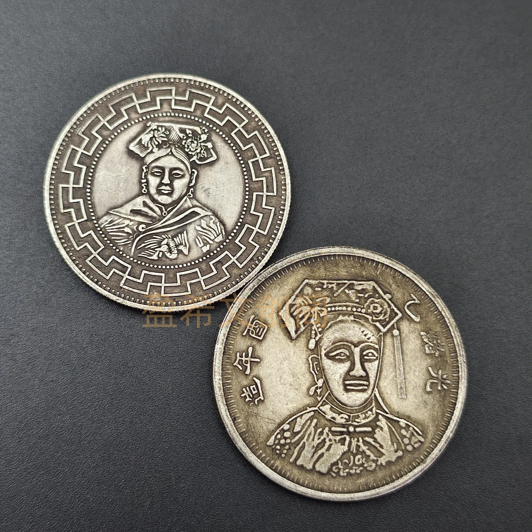 慈溪孔雀开屏双喜凤凰可吸翻仿古银元大洋摆件桌面装饰品