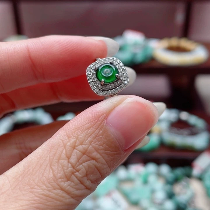 翡翠未镶嵌手链戒指