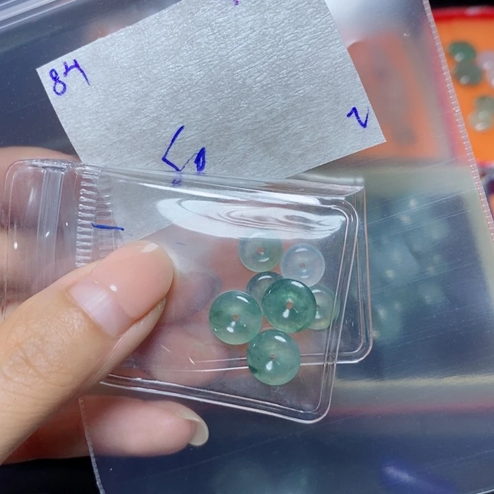 L***L未镶嵌定制翡翠不退