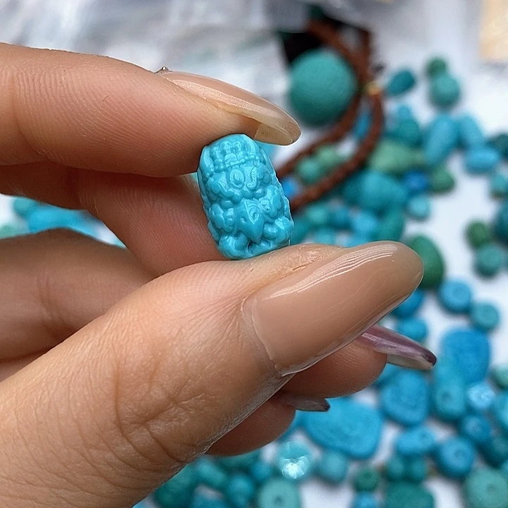 未镶嵌绿松石珠宝奇石