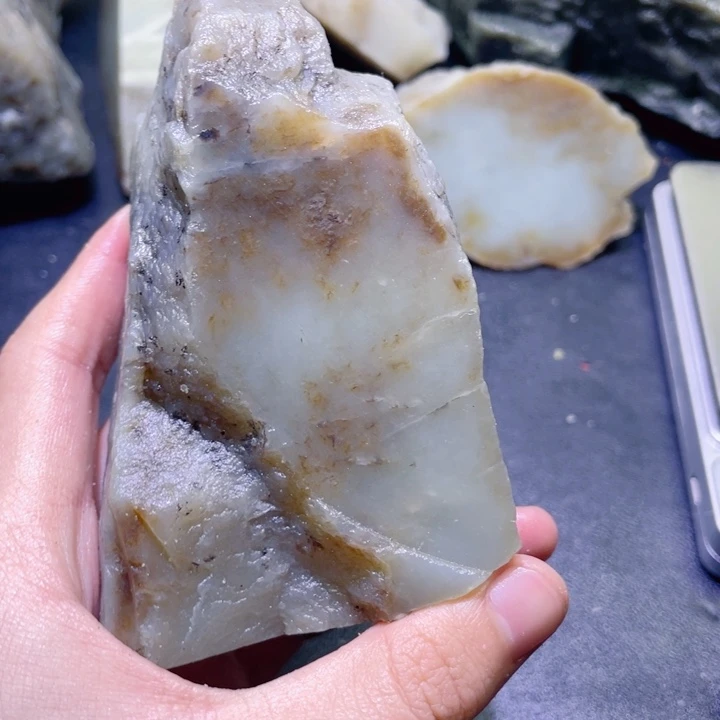 和田玉（糖玉）未镶嵌珠宝半成品