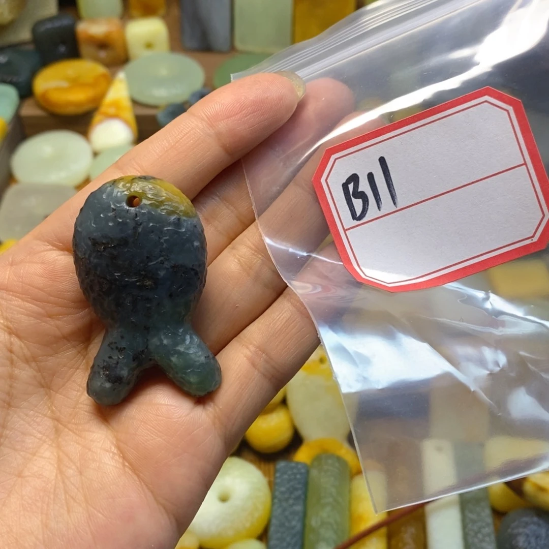 未镶嵌蛇纹石玉颈饰H*