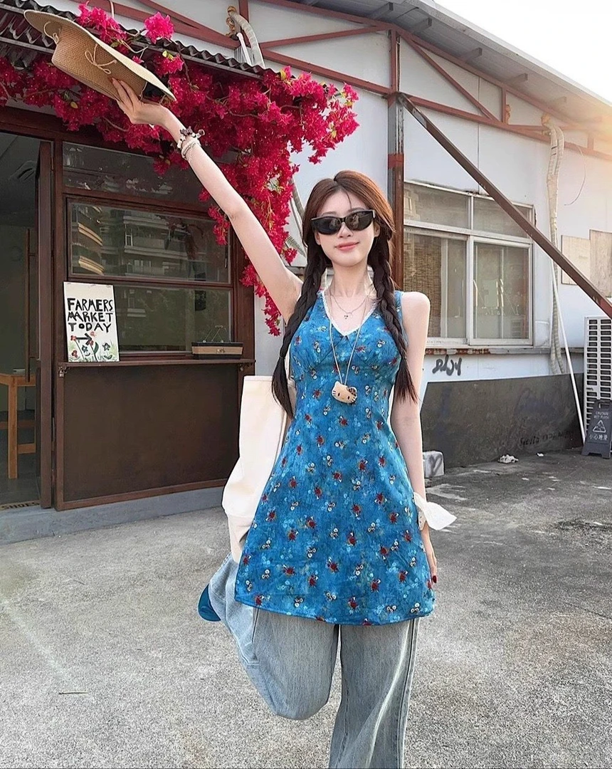 【法式纯欲】碎花吊带连衣裙女收腰小个子度假风无袖短裙夏2025新款