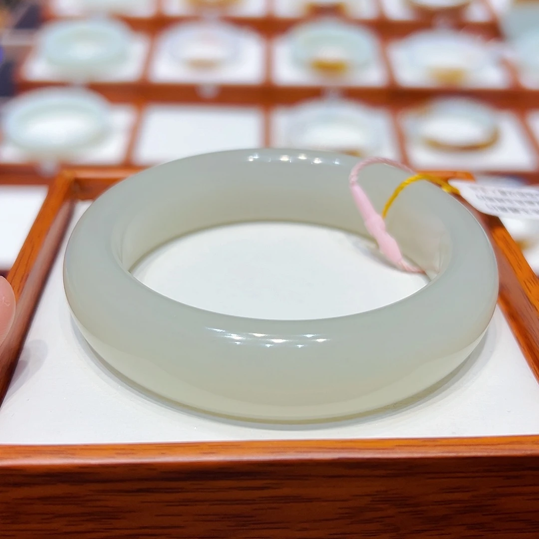 和田玉未镶嵌手镯冰蜂蜜水6061