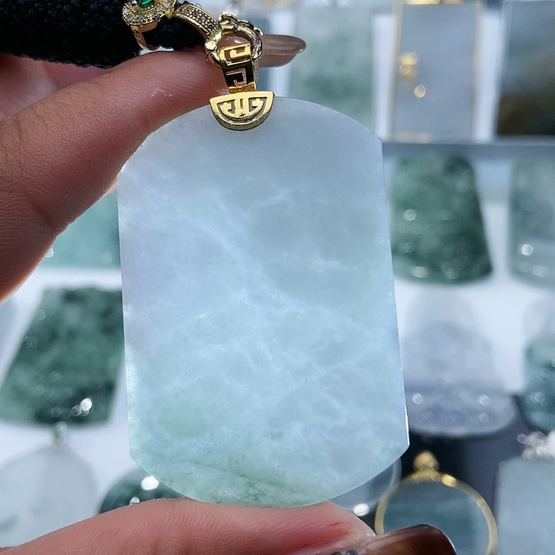 翡翠吊坠(不含链)18K金镶嵌