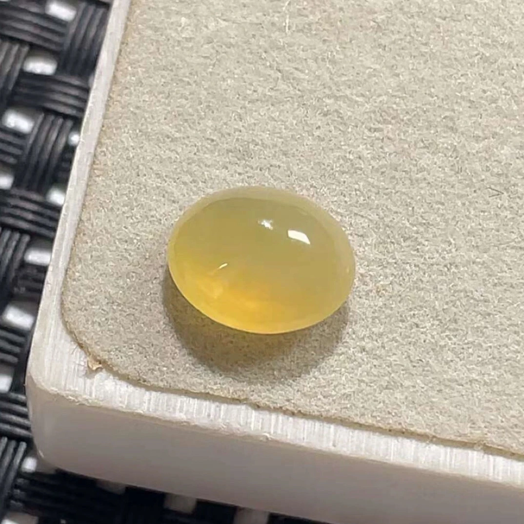 缅甸天然翡翠a货 满黄蛋面裸石
